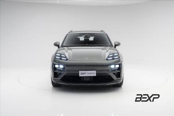 PORSCHE MACAN TURBO ELÉTRICO